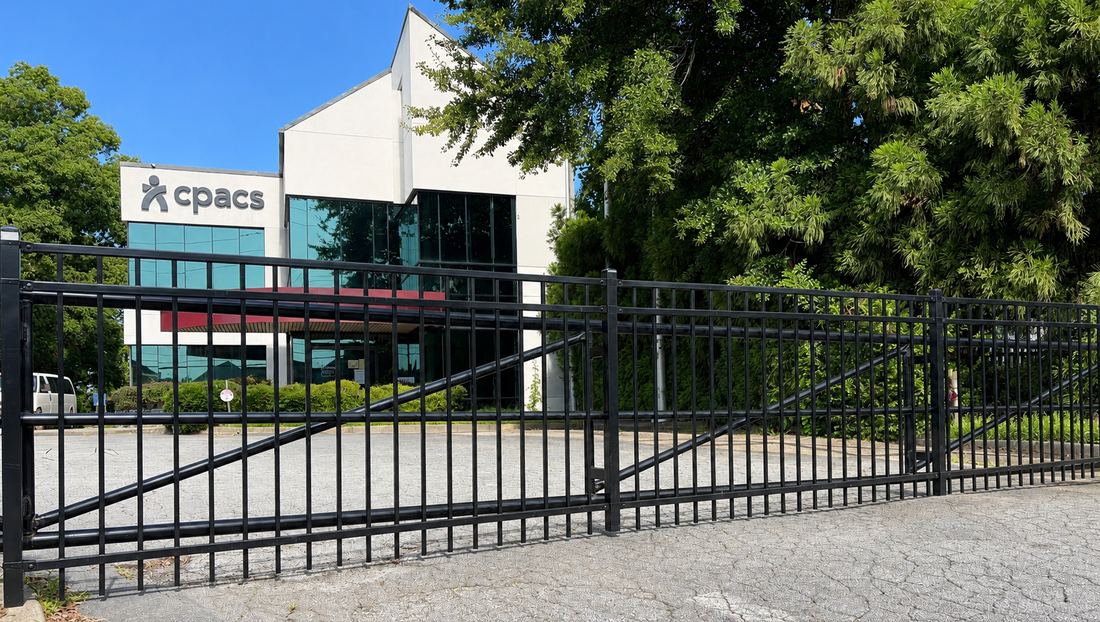 Commercial steel automated cantilever gate