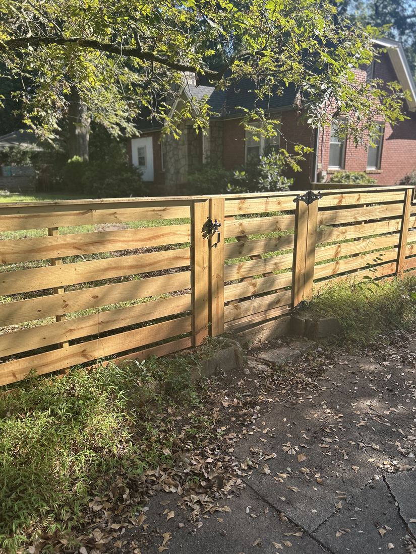 Horizontal capped semi-privacy pine fence