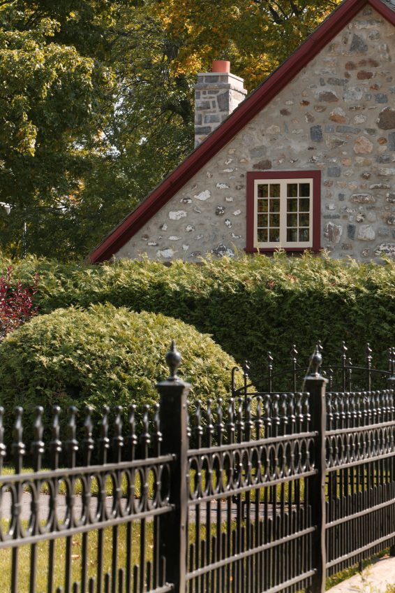 Should You Rebuild Your Fence Before Selling Your Home?