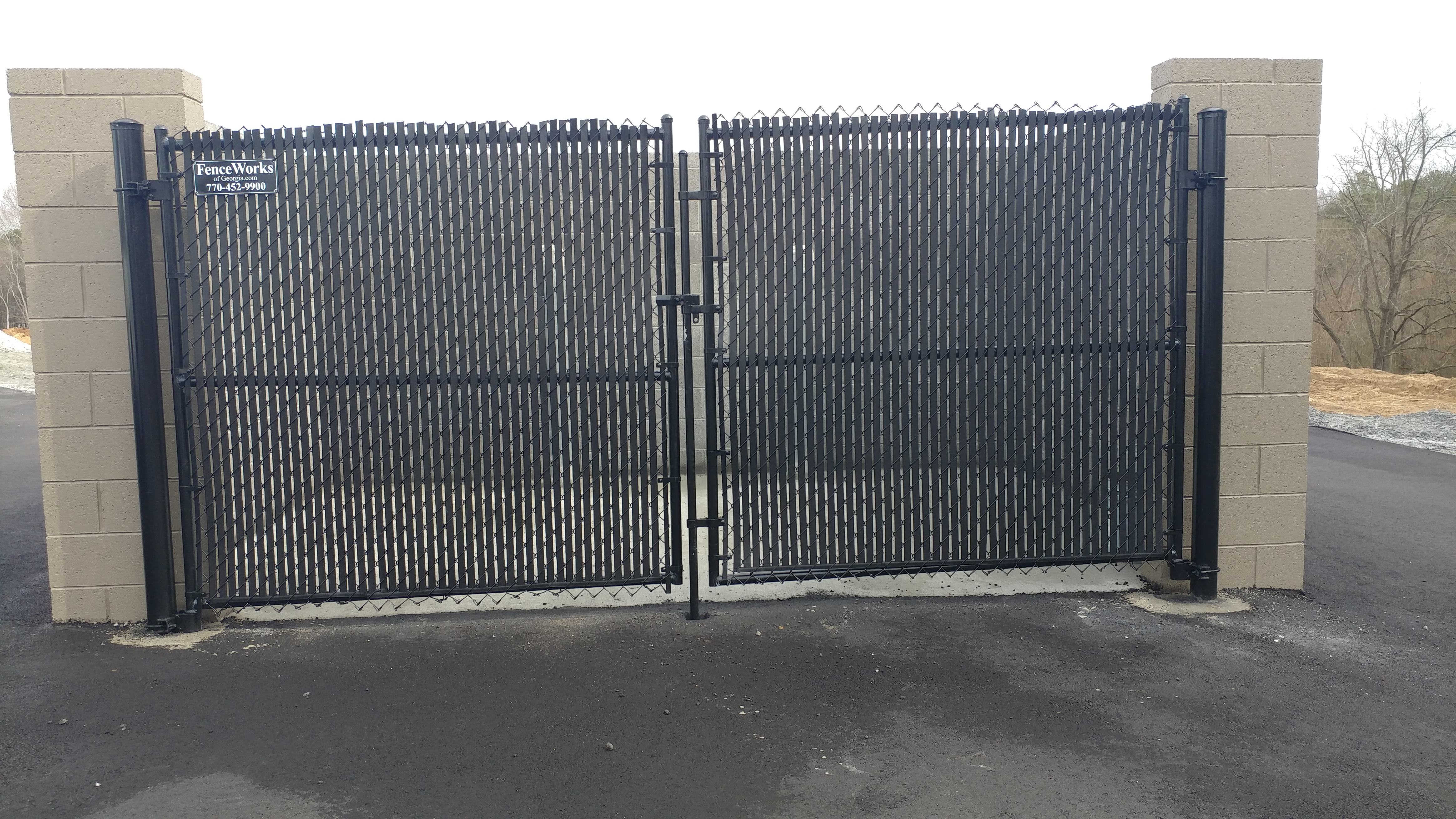 Commercial Chainlink Fence with Privacy Slats