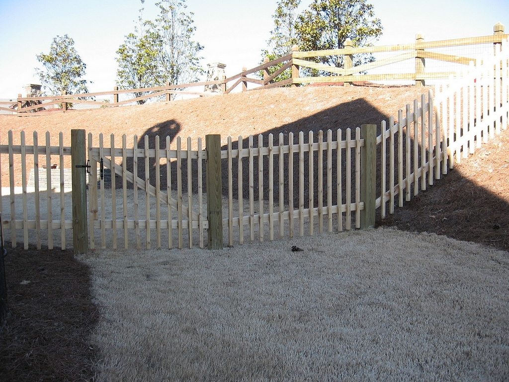 Picket Fence with Walkway Gate