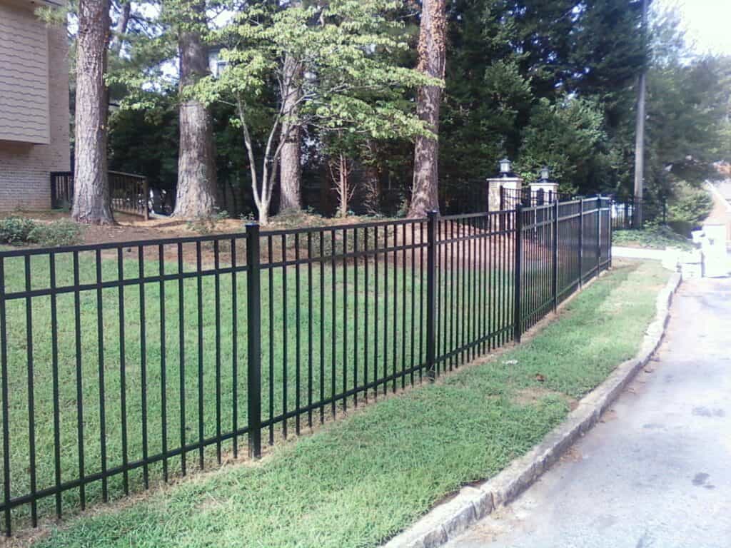 Smooth Top Aluminum Fence